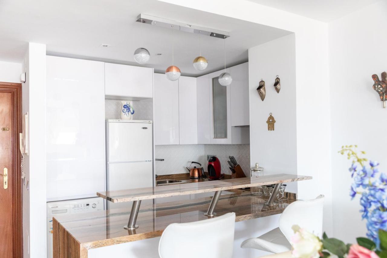 Apartamento Puerto Deportivo Estepona Luaran gambar