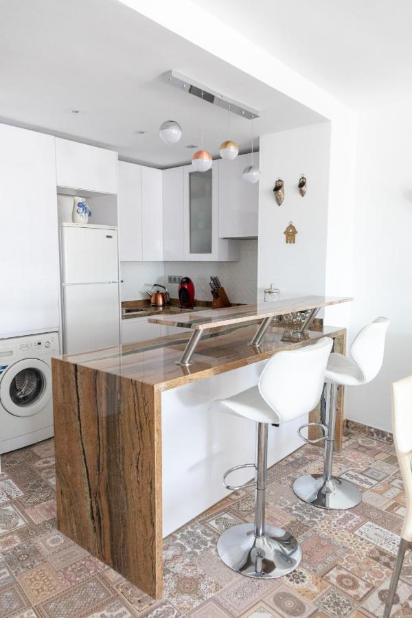 Apartamento Puerto Deportivo Estepona Luaran gambar
